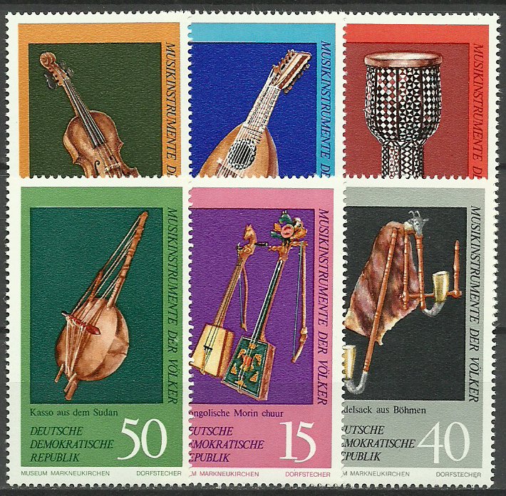 DDR 1971 - instrumente muzicale, serie neuzata